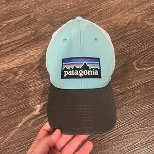 Patagonia P-6 Logo Lopro Trucker Hat Low Crown Teal Blue Snapback One Size